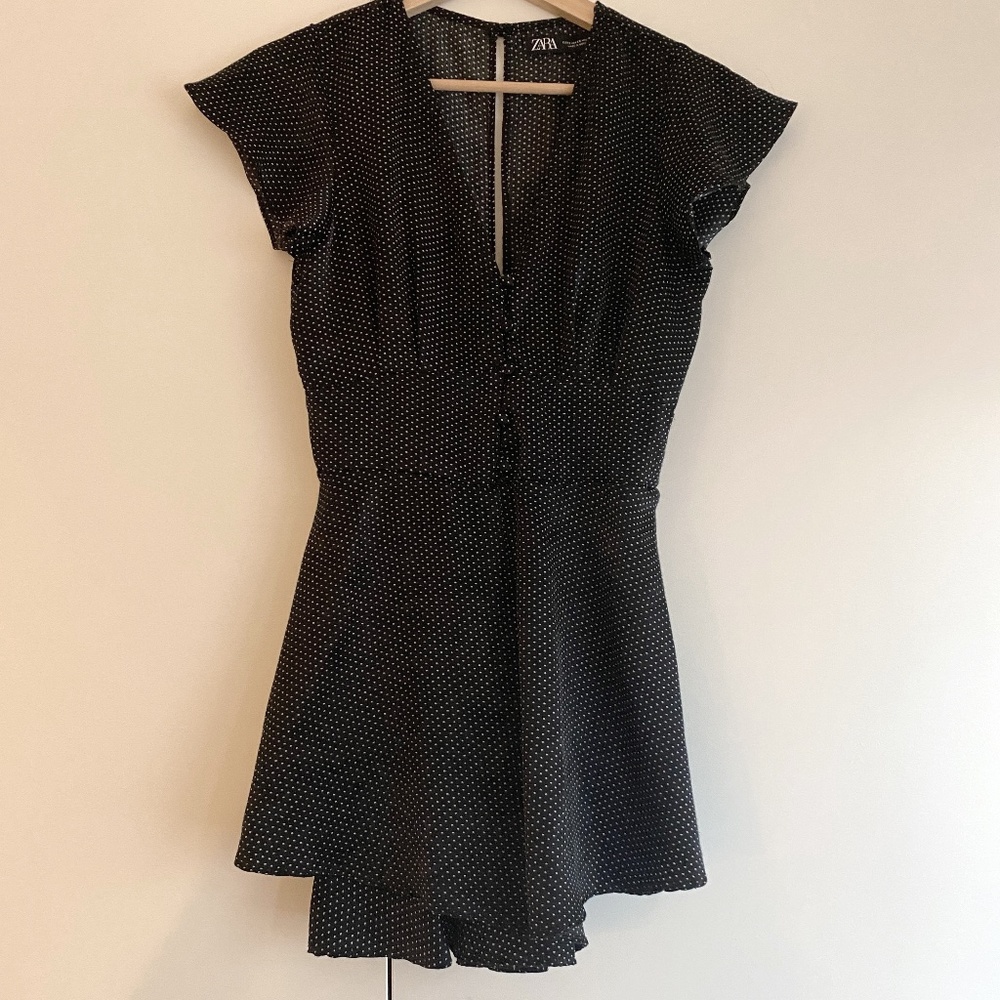 NWOT Zara Polka Dot Romper (Size XS)